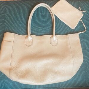 LEATHER BUTTER YELLOW HANDBAG WITH ZIP POUCH. UNISA RESORT 90s vintage preowned